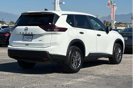 Glacier White 2024 Nissan Rogue S