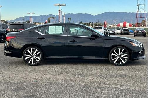 2021 Nissan Altima 2.5 SR