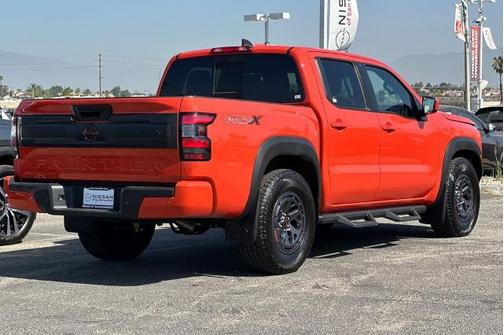 Afterburn Orang 2025 Nissan Frontier PRO-X