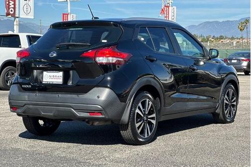 2020 Nissan Kicks SV