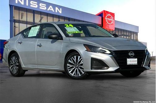 Brilliant Silver Metallic 2024 Nissan Altima 2.5 SV