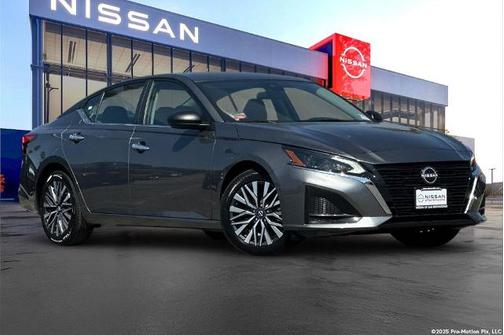 Gun Metallic 2025 Nissan Altima SV