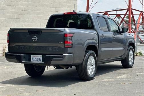 2022 Nissan Frontier SV