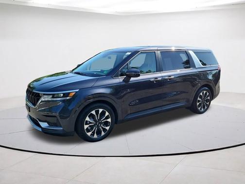 2024 Kia Carnival EX