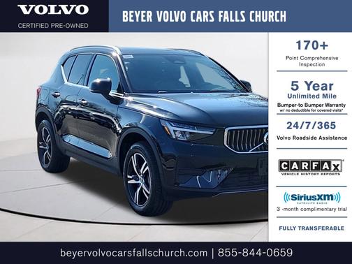2025 Volvo XC40 B5 Core Bright Theme