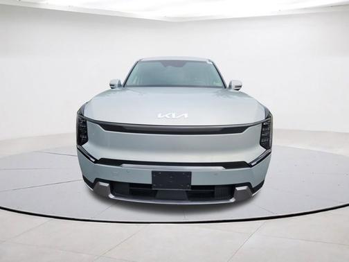 2024 Kia EV9 Light Long Range