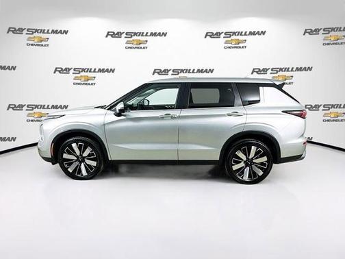 2025 Mitsubishi Outlander SE