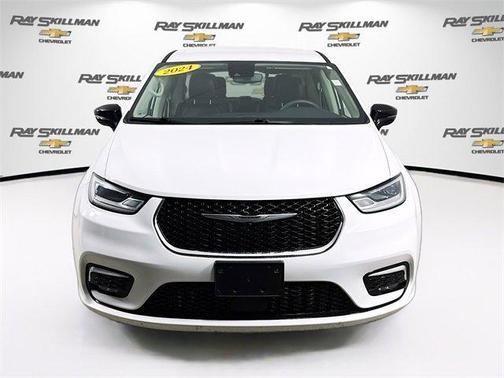 2024 Chrysler Pacifica Hybrid Select