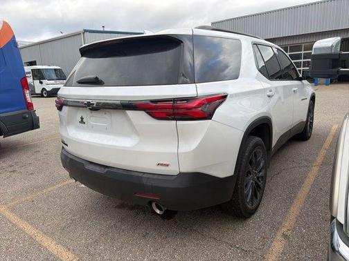 Pearl 2023 Chevrolet Traverse RS