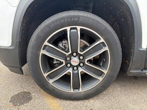 2021 GMC Acadia SLT
