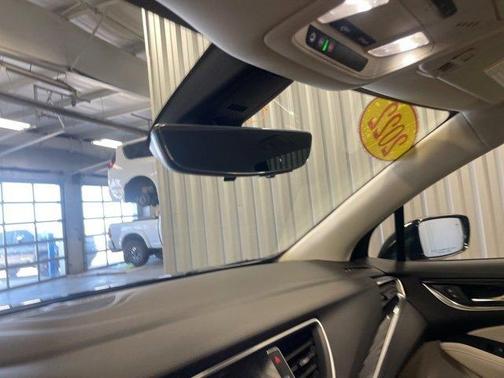 2022 Buick Enclave Essence