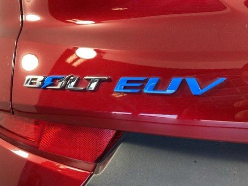 2022 Chevrolet Bolt EUV LT