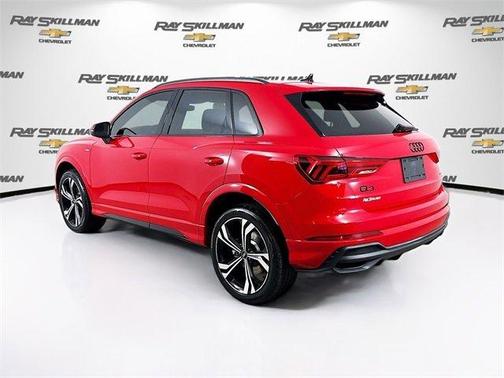 2023 Audi Q3 45 S line Premium