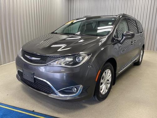 2019 Chrysler Pacifica Touring-L
