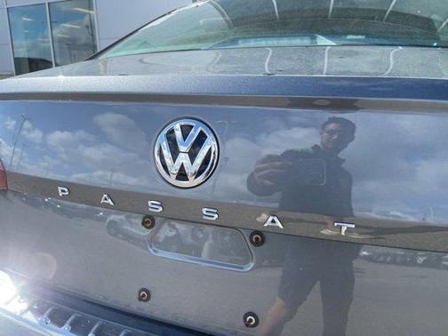 2022 Volkswagen Passat 2.0T SE
