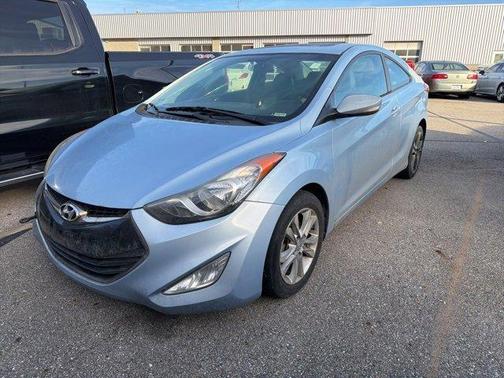 2013 Hyundai ELANTRA SE
