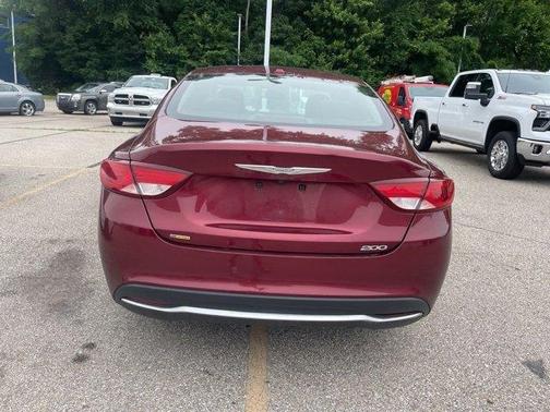 2015 Chrysler 200 Limited