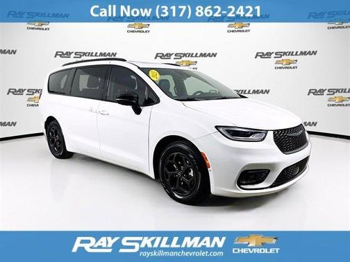 2025 Chrysler Pacifica Hybrid Select