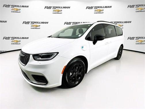 2025 Chrysler Pacifica Hybrid Select