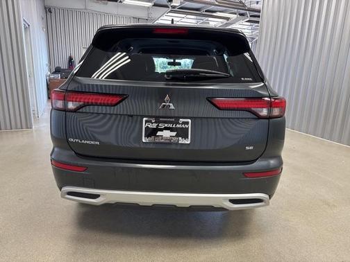 2024 Mitsubishi Outlander