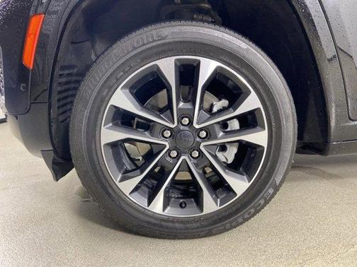 2022 Jeep Grand Cherokee L Overland