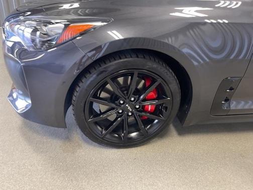 2023 Kia Stinger GT2