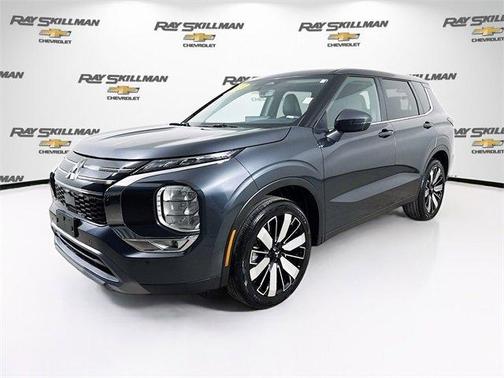 2025 Mitsubishi Outlander SE