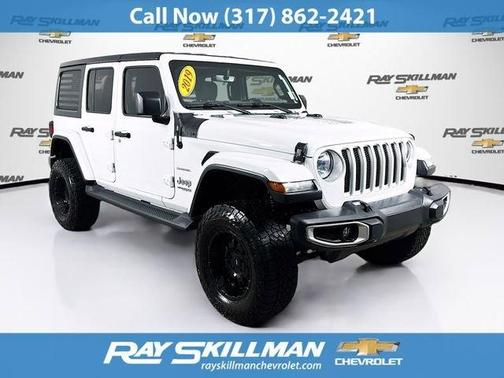 Bright White Clearcoat 2019 Jeep Wrangler Unlimited Sahara