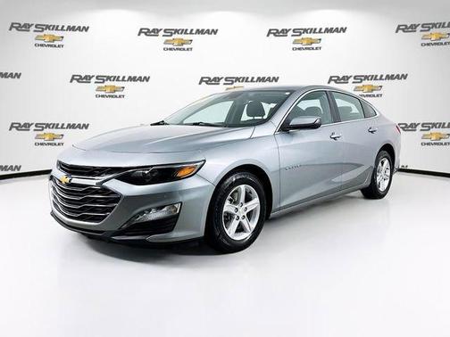 Sterling Gray Metallic 2024 Chevrolet Malibu LT