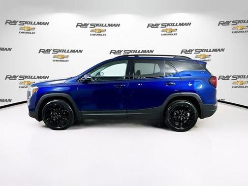 Marine Metallic 2022 GMC Terrain SLT