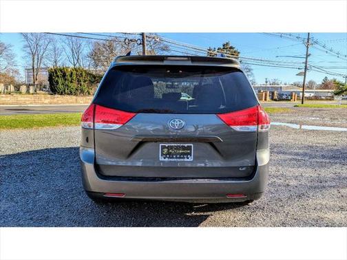 2014 Toyota Sienna LE