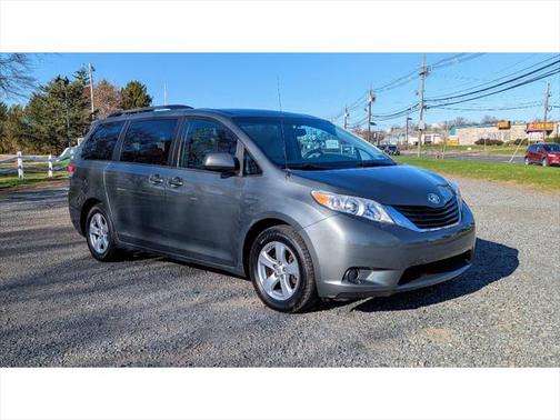 2014 Toyota Sienna LE