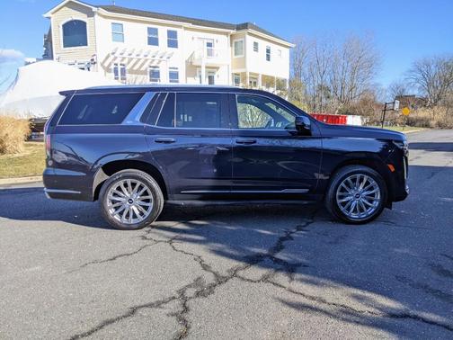 2021 Cadillac Escalade Premium Luxury