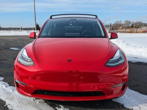 2022 Tesla Model Y Long Range Dual Motor All-Wheel Drive