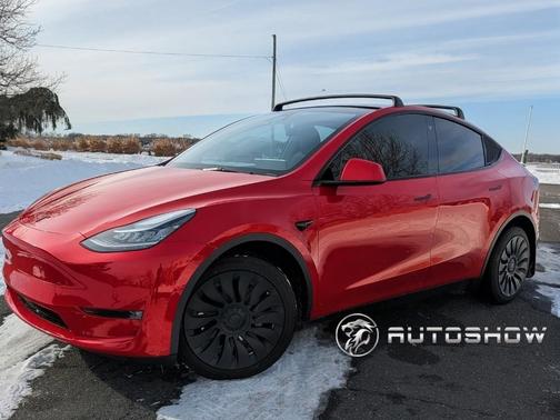 2022 Tesla Model Y Long Range Dual Motor All-Wheel Drive