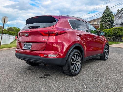 Hyper Red 2017 Kia Sportage EX