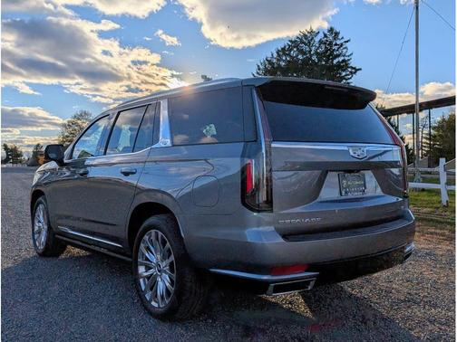 2022 Cadillac Escalade Premium Luxury