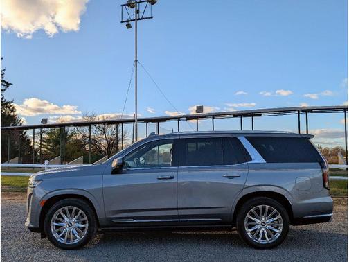 2022 Cadillac Escalade Premium Luxury