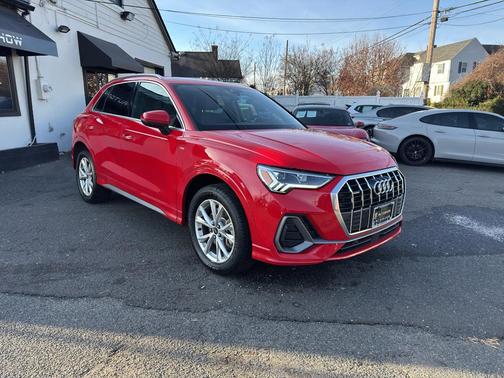 2023 Audi Q3 Premium 45 TFSI S line quattro Tiptronic