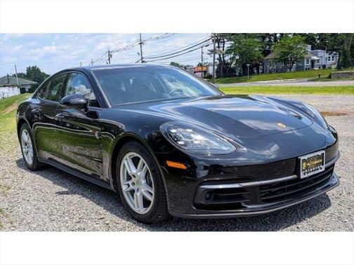 2018 Porsche Panamera 4