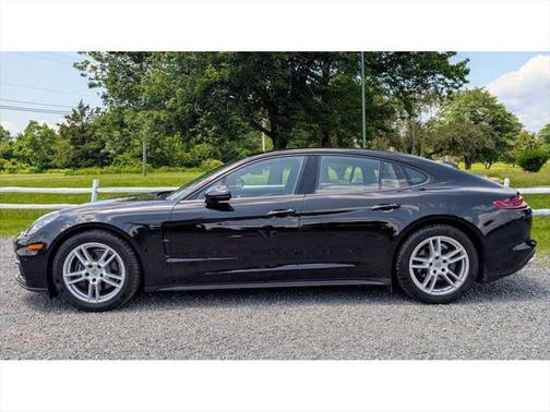 2018 Porsche Panamera 4