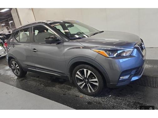 2020 Nissan Kicks SR