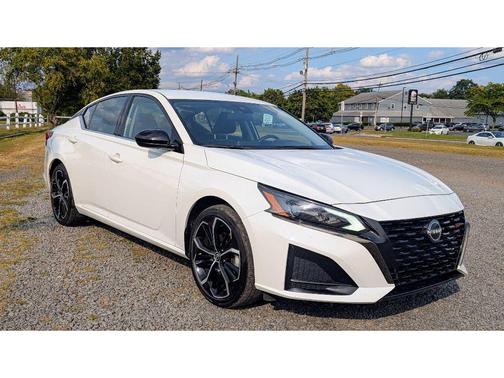 2023 Nissan Altima SR FWD