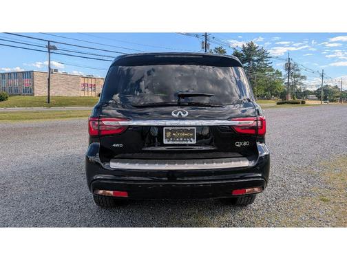 2021 INFINITI QX80 Luxe