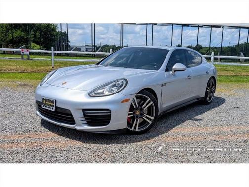2014 Porsche Panamera GTS