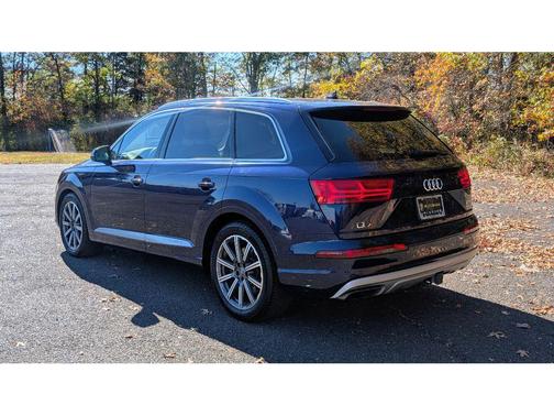 2019 Audi Q7 55 Premium Plus