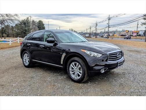 2016 INFINITI QX70 Base