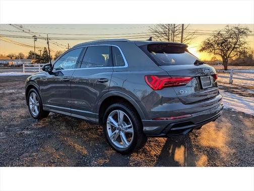 2019 Audi Q3 2.0T S line Premium Plus