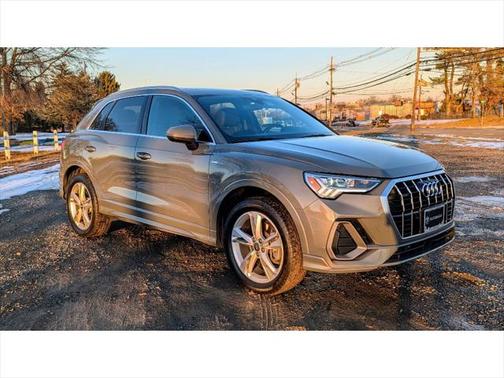 2019 Audi Q3 2.0T S line Premium Plus