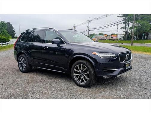 2017 Volvo XC90 T6 Momentum